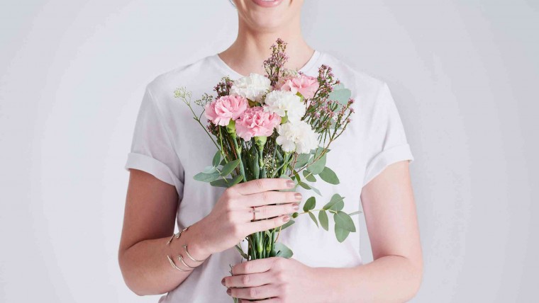 10 chic bouquets that will make you rethink classic roses